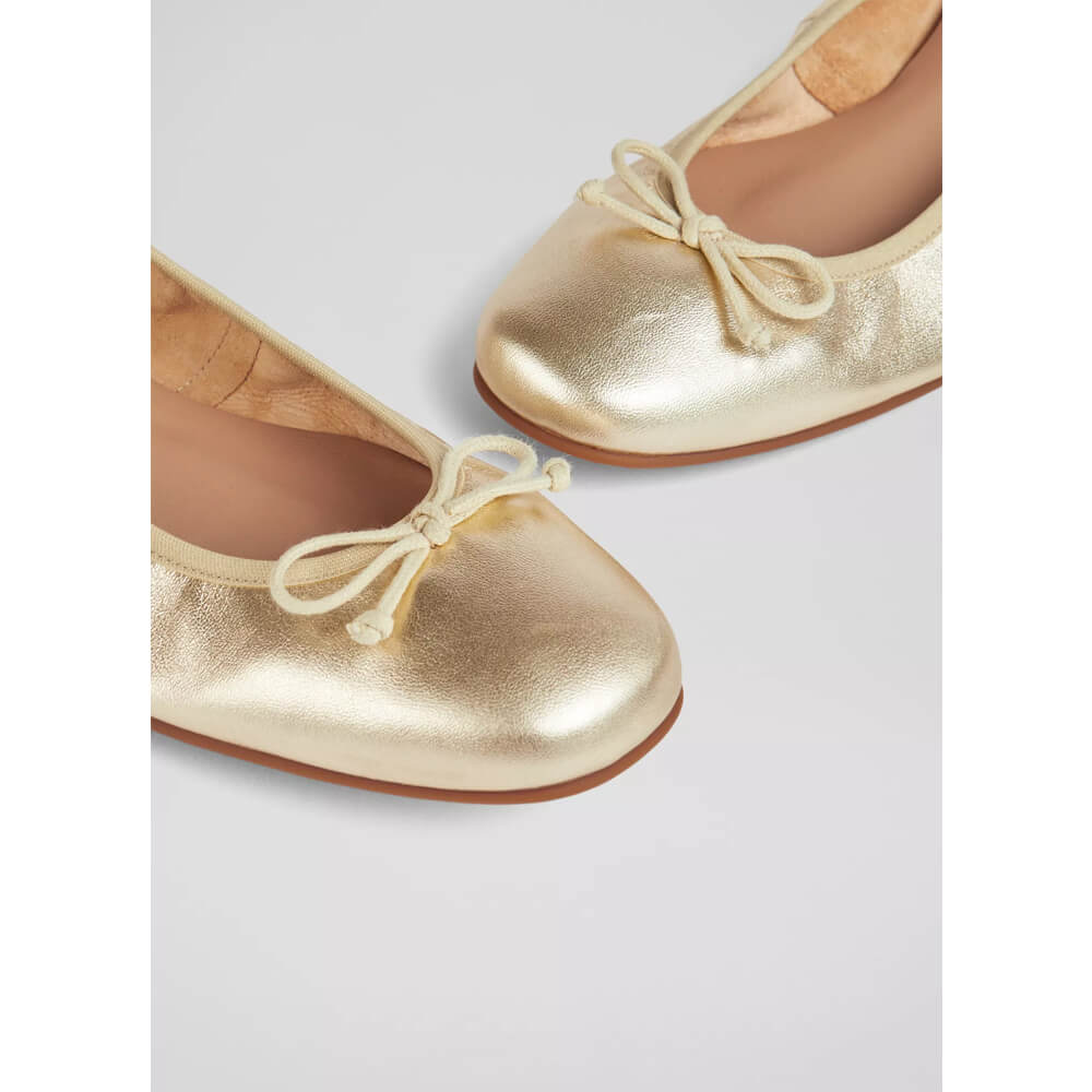 Leather ballerina pumps uk best sale